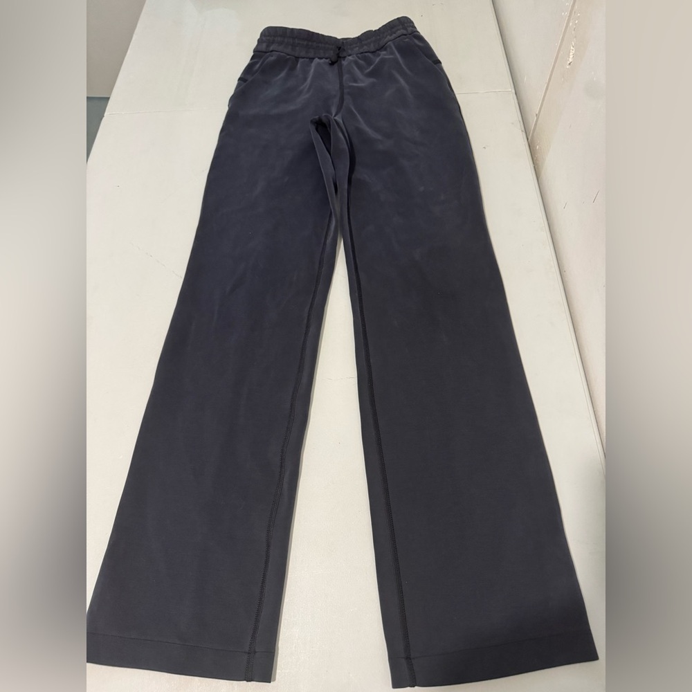 Lululemon womens pant size 2